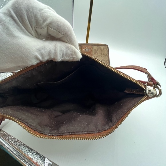 Coach New York canvas‎ leather crossbody bag and wallet. - Picture 8 of 12